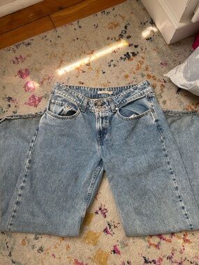 Low Rise Levi Straight Light Wash Jeans